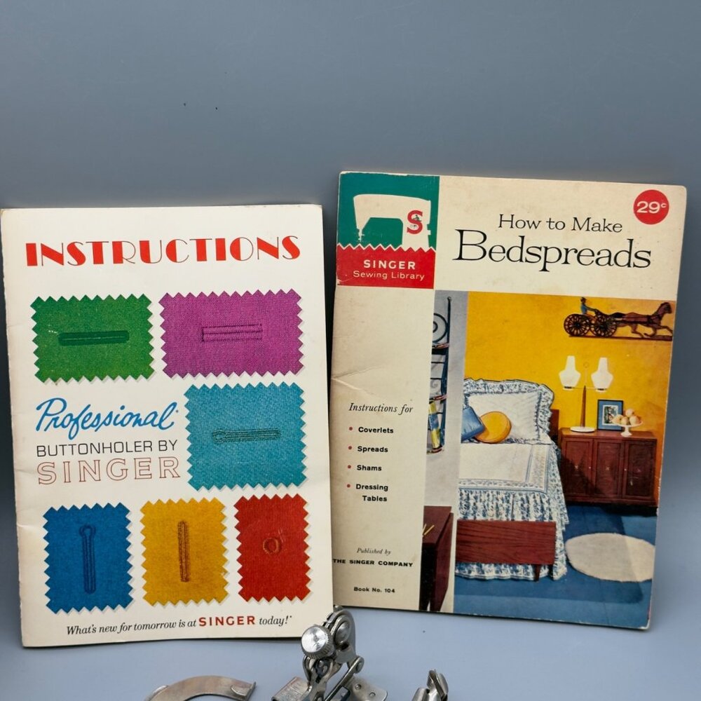 Singer Vintage Professional Buttonholer SIMS 4642 38116 Extra Attachments - Picture 8 of 16